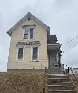 /international/us/921-s-13th-street-manitowoc-wi-110106619505/