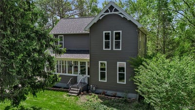 /international/us/193-e-main-street-hamburg-ny-110108296261/