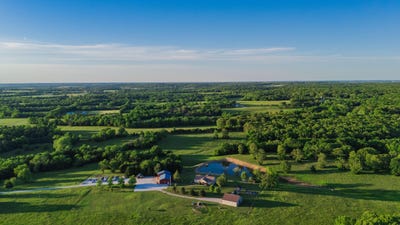 /international/us/450-e-375th-road-dunnegan-mo-110106853518/