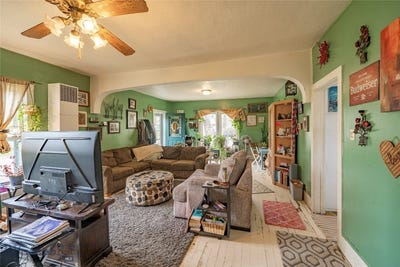 /international/us/124-s-m-street-livingston-mt-110099100828/