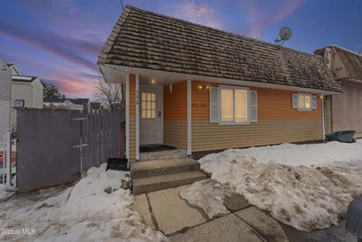 /international/us/502-4th-street-watervliet-ny-110105876111/