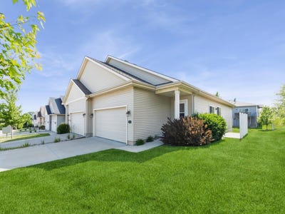 /international/us/725-dogwood-lane-norwalk-ia-110098377798/