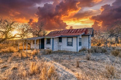 /international/us/214-cox-lane-carrizo-springs-tx-110105999579/
