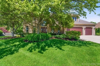 /international/us/230-persimmon-drive-st-charles-il-110108378342/