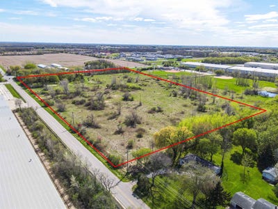 /international/us/8527-n-clayton-avenue-clayton-wi-110107850486/