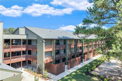/international/us/710-jesse-jewell-parkways-se-gainesville-ga-110104623728/