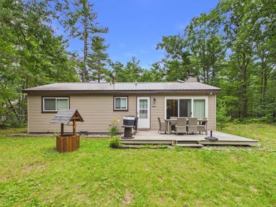 /international/us/4670-oakwood-drive-lewiston-mi-110109725919/