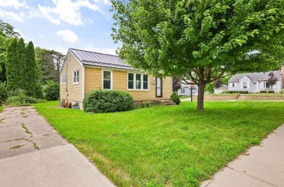 /international/us/426-hillcrest-drive-sun-prairie-wi-110104493246/