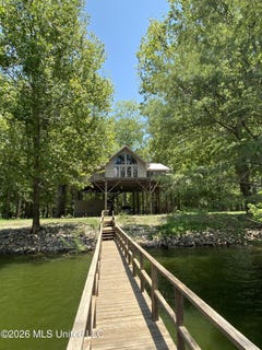 /international/us/2807-lake-mary-road-woodville-ms-110108998193/