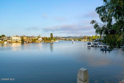 /international/us/1228-s-westlake-boulevard-westlake-village-ca-110100049900/
