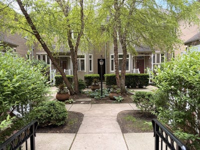 /international/us/1241-w-fletcher-street-chicago-il-110108543609/