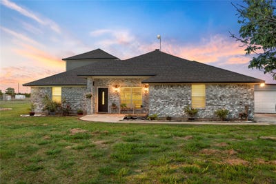 /international/us/5330-leroy-parkway-west-tx-110108499063/