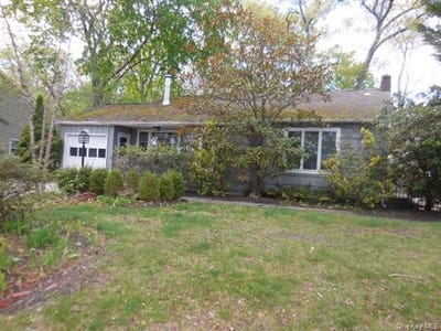 /international/us/194-phyllis-drive-patchogue-ny-110108012535/