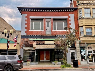 /international/us/239-main-street-johnson-city-ny-110110235265/