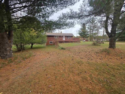 /international/us/7616-crescent-road-warrens-wi-110103114490/