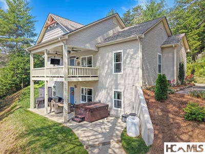 /international/us/12-preserve-mountain-circle-lot-21-franklin-nc-110109229578/