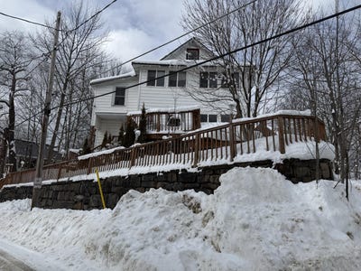 /international/us/223-225-neil-street-saranac-lake-ny-110105903515/