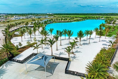 /international/us/6009-white-mangrove-lane-bradenton-fl-110085367130/
