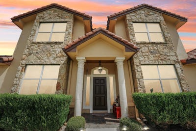 /international/us/2010-american-dr-lago-vista-tx-110100471451/