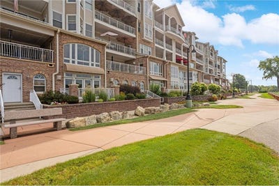 /international/us/150-front-street-prescott-wi-110101548423/