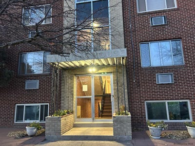/international/us/306-e-18th-st-cheyenne-wy-110108606321/