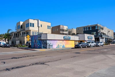 /international/us/911-seacoast-drive-imperial-beach-ca-110097908696/