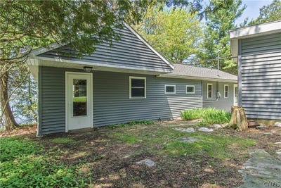 /international/us/8821-shady-shores-rd-clayton-ny-110109114803/