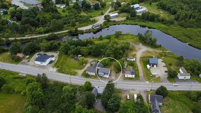 /international/us/457-main-street-east-machias-me-110119713749/