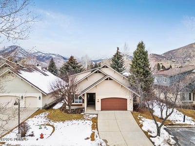 /international/us/5-e-village-circle-midway-ut-110106117998/