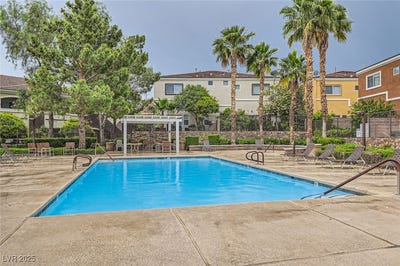 /international/us/9303-gilcrease-avenue-las-vegas-nv-110099996346/
