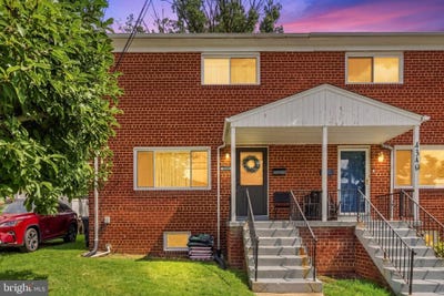/international/us/4338-23rd-place-temple-hills-md-110109888254/