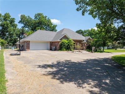 /international/us/2104-main-st-lavaca-ar-110101153681/