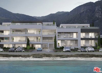 /international/us/1-kamena-vourla-greece-ny-110100165524/