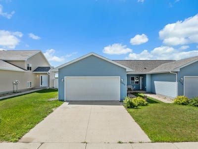 /international/us/5306-15th-ave-minot-nd-110108766936/