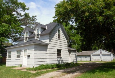 /international/us/643-w-broadway-avenue-forest-lake-mn-110108769252/