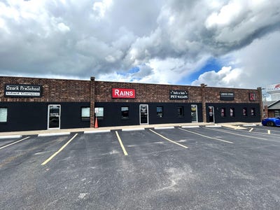 /international/us/429-e-south-street-ozark-mo-110108412116/