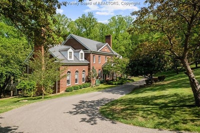 /international/us/101-whispering-woods-road-charleston-wv-110107632980/