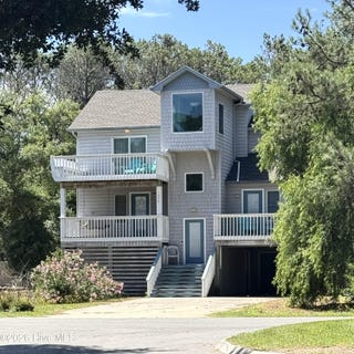 /international/us/1278-lakeside-drive-corolla-nc-110108664826/