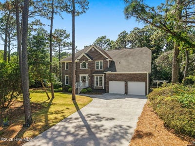 /international/us/504-periwinkle-way-caswell-beach-nc-110108355055/