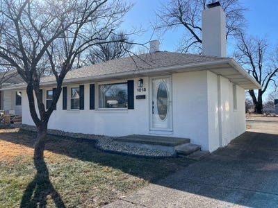 /international/us/1018-n-pear-street-mount-carmel-il-110105000631/