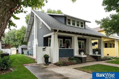 /international/us/1319-8th-street-aurora-ne-110120453438/