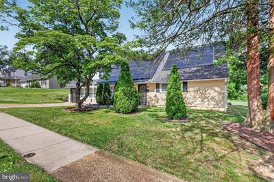 /international/us/88-cobalt-cross-road-levittown-pa-110108610870/