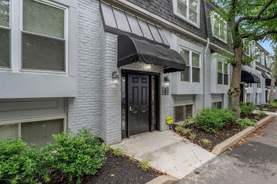 /international/us/125-forest-avenue-lexington-ky-110100613516/