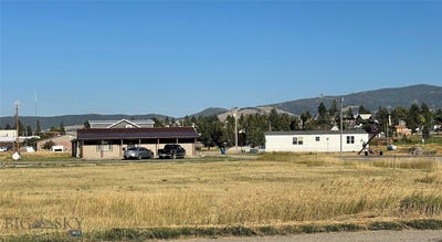 /international/us/w-main-street-white-sulphur-springs-mt-110087547182/