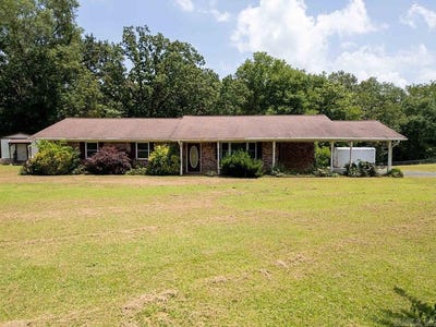 /international/us/1315-s-crawford-st-clarksville-ar-110101050382/