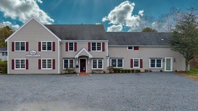 /international/us/103-main-street-dennis-port-ma-110108640809/