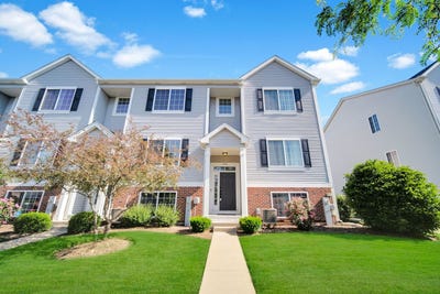 /international/us/1476-manning-avenue-montgomery-il-110108540819/