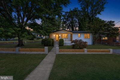 /international/us/4620-lacy-avenue-suitland-md-110110066559/