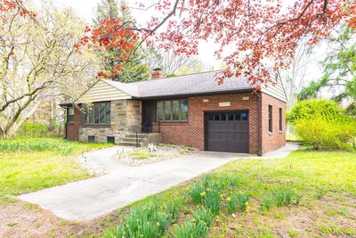 /international/us/1359-bell-avenue-new-buffalo-mi-110099150526/