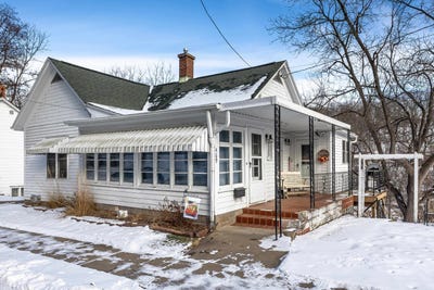 /international/us/469-dewey-avenue-galena-il-110105112736/